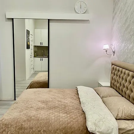 Park Apartment *