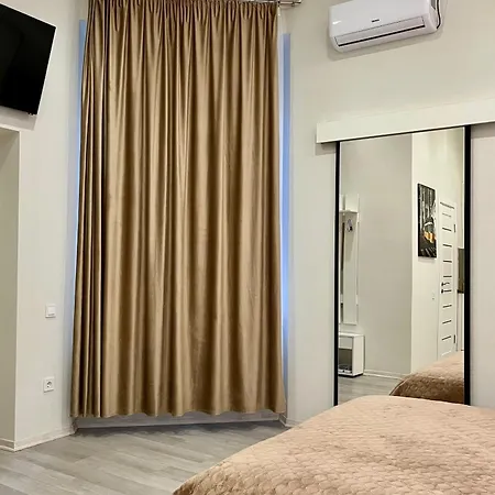 Park Apartment *